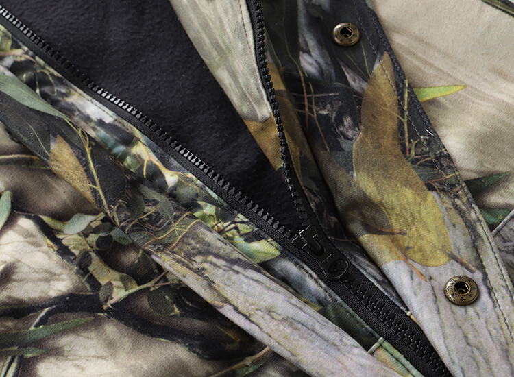 Men's camouflage hunting jacket